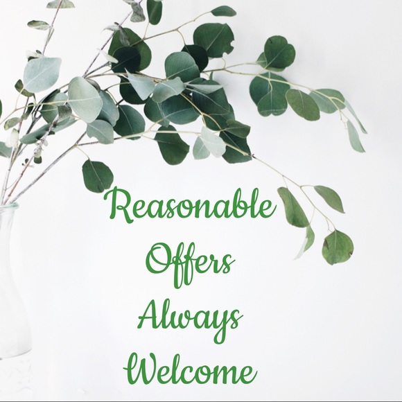 Welcome to my Closet @ kimmiegm1 - Picture 2 of 3